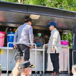 Kunjungi NTT, Presiden Prabowo Tinjau Langsung Penanganan Dampak Gempa Bumi di Nagekeo FOTO: Presiden meninjau dapur umum milik Polri, Nagekeo, Nusa Tenggara Timur (NTT), Rabu (26/08/2026). (Sumber: BPMI Setpres).
