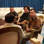 Presiden Prabowo Terima Kunjungan Panglima Suku Dayak di Istana Merdeka FOTO: Presiden Prabowo Subianto menerima Panglima Jilah sang pemimpin besar suku Dayak seluruh Kalimantan di Istana Merdeka, Jakarta, pada Jumat, 28 Agustus 2026. (Dok. Seskab)