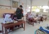 Dukung Pemenuhan Gizi Anak Sekolah, Babinsa Kodim 1420/Sidrap Kawal Pendistribusian Program MBG FOTO: Babinsa Koramil jajaran Kodim 1420/Sidrap melaksanakan pendampingan intensif terhadap pelaksanaan Program Makan Bergizi Gratis (MBG) yang berlangsung di sejumlah sekolah di wilayah Kabupaten Sidenreng Rappang (Sidrap). Kamis (27/08/2026). (Dok Kodim Sidrap)