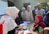 Mahasiswa KKN-PK Unhas Ajak Warga Salomallori Disiplin Kendalikan Hipertensi Melalui Inovasi Tempel Kalender, Ingat Obat FOTO: Mahasiswa Kuliah Kerja Nyata Profesi Kesehatan (KKN-PK) Angkatan 69 Universitas Hasanuddin (Unhas) mengedukasi warga untuk displin kendalikan hipertensi melalui inovasi Tempel Kalender, Ingat Obat, di pusatkan di Halaman Kantor Lurah Salomallori. Sidrap, Jumat (17/7/2026)