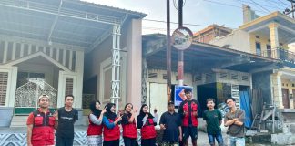 Mahasiswa KKN-T Unhas Pasang Convex Mirror di Desa Biangloe untuk Tingkatkan Keselamatan Jalan dan Tekan Risiko Kecelakaan FOTO: Mahasiswa Kuliah Kerja Nyata Tematik (KKN-T) Pemberdayaan Desa Gelombang 116 Universitas Hasanuddin (Unhas) melaksanakan program kerja individu berupa pemasangan convex mirror di Desa Biangloe, Kecamatan Pa’jukukang, Kabupaten Bantaeng, Selasa (28/7/2026).