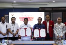 Unhas dan Semen Tonasa Percepat Implementasi Hasil Riset untuk Industri Berkelanjutan FOTO: Rektor Unhas, Prof. Dr. Ir. Jamaluddin Jompa dan PT. Semen Tonasa menjalin kolaborasi strategis melalui penandatanganan Nota Kesepahaman (Memorandum of Understanding, MoU), untuk mendorong lahirnya inovasi berbasis sains yang menjawab kebutuhan industri sekaligus mendukung pembangunan berkelanjutan.