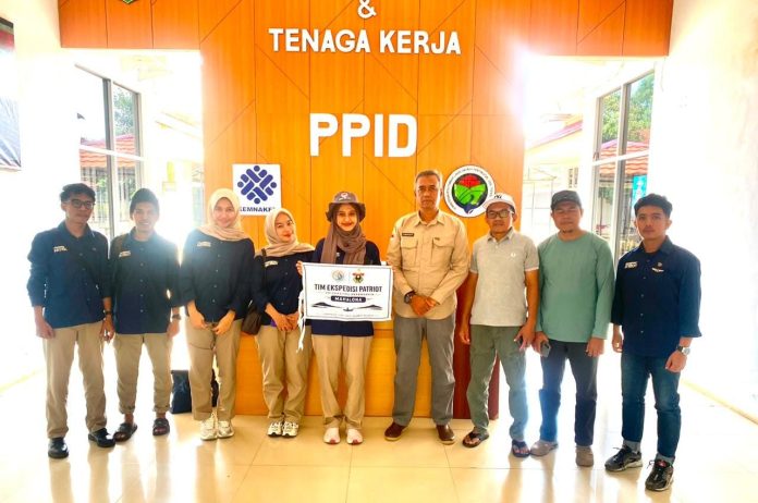 FOTO: Tim Ekspedisi Patriot 2026 Universitas Hasanuddin menghadirkan inovasi Web Geographic Information System (WebGIS) Agraria di Kawasan Transmigrasi Mahalona, Kecamatan Towuti, Kabupaten Luwu Timur. FOTO: Tim Ekspedisi Patriot 2026 Universitas Hasanuddin menghadirkan inovasi Web Geographic Information System (WebGIS) Agraria di Kawasan Transmigrasi Mahalona, Kecamatan Towuti, Kabupaten Luwu Timur.