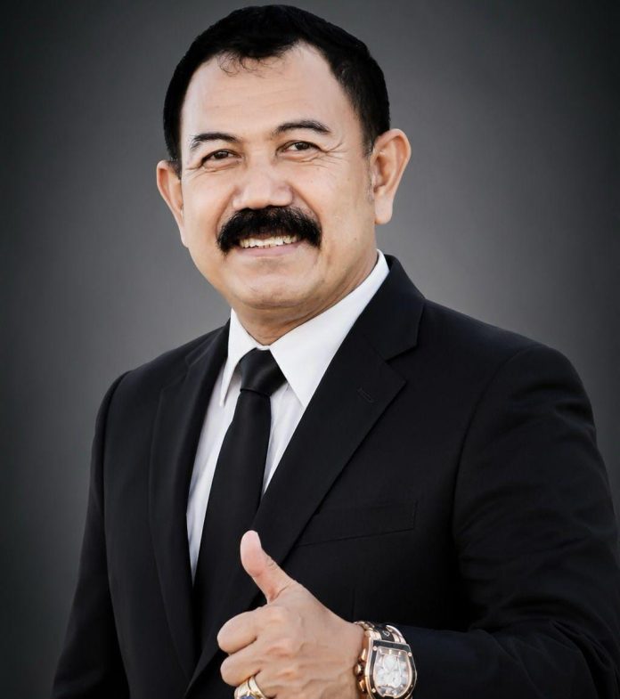 FOTO: Ketua Dewan Rakyat Anti Korupsi, Dr.Mochtar Djuma, SH.,MH.,MBA FOTO: Ketua Dewan Rakyat Anti Korupsi, Dr.Mochtar Djuma, SH.,MH.,MBA