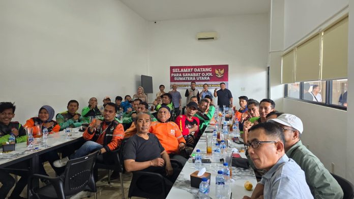 FOTO: Komunitas pengemudi ojek online (ojol) di Sumatera Utara menegaskan komitmennya untuk terus bersinergi dengan kepolisian dan seluruh pemangku kepentingan dalam menciptakan ruang publik yang aman, tertib, dan kondusif bagi masyarakat.