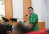 Kaburnya Batas Antara Suap Murni dan Gratifikasi Hantar Aldin Raih Gelar Doktor di Bidang Ilmu Hukum: Berpredikat Cumlaude FOTO: Drs H Aldin Bulen, SH, MH meraih gelar Doktor Ilmu Hukum berpredikat cumlaude usai mempertahankan disertasinya dalam sidang promosi doktor di Aula PJJ Pascasarjana Universitas Muslim Indonesia (UMI), Jalan Urip Sumoharjo, Makassar, Rabu, 5 Agustus 2026.