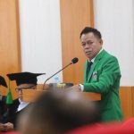 Kaburnya Batas Antara Suap Murni dan Gratifikasi Hantar Aldin Raih Gelar Doktor di Bidang Ilmu Hukum: Berpredikat Cumlaude FOTO: Drs H Aldin Bulen, SH, MH meraih gelar Doktor Ilmu Hukum berpredikat cumlaude usai mempertahankan disertasinya dalam sidang promosi doktor di Aula PJJ Pascasarjana Universitas Muslim Indonesia (UMI), Jalan Urip Sumoharjo, Makassar, Rabu, 5 Agustus 2026.