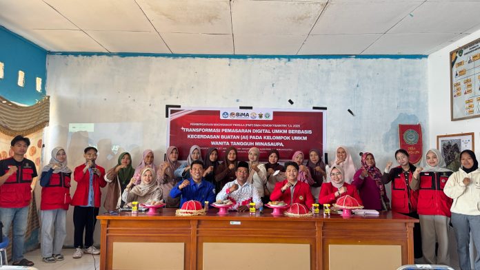 FOTO: Pendamping UMKM, konsultan PLUT, serta mahasiswa. Kegiatan dilaksanakan pada 8–9 Agustus 2026 di Aula Kantor Desa Minasa Upa, Kecamatan Bontoa, Kabupaten Maros.