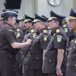 Jadi Perhatian Publik: Kasus Dana Hibah KONI Makassar, Perpustakaan Digital, ini Amanah Jaksa Agung ke Kajati Sulsel yang Baru FOTO: Jaksa Agung melantik Muhammad Syarifuddin sebagai Kepala Kejaksaan Tinggi (Kajati) Sulawesi Selatan, Selasa (11/8/2026), di Gedung Kejaksaan Agung, Jakarta.
