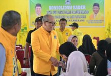 Di Enrekang IAS Disambut Ribuan Kader Partai Golkar FOTO: DPD I Partai Golkar Sulsel, Ilham Arief Sirajuddin (IAS) disambut penuh Kekeluargaan ribuan kader Golkar di Kabupaten Enrekang, Selasa 11 Agustus 2026. (Ist)