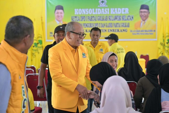 FOTO: DPD I Partai Golkar Sulsel, Ilham Arief Sirajuddin (IAS) disambut penuh Kekeluargaan ribuan kader Golkar di Kabupaten Enrekang, Selasa 11 Agustus 2026. (Ist) FOTO: DPD I Partai Golkar Sulsel, Ilham Arief Sirajuddin (IAS) disambut penuh Kekeluargaan ribuan kader Golkar di Kabupaten Enrekang, Selasa 11 Agustus 2026. (Ist)