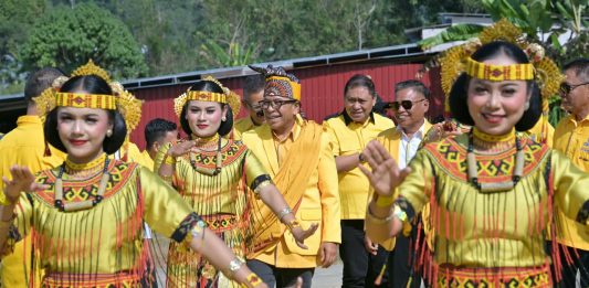 Ombas Sukses Antar Golkar Duduki Kursi DPRD, Siap Incar Kemenangan Pilkada Torut FOTO: Ketua DPD I Partai Golkar Sulsel, Ilham Arief Sirajuddin (IAS) saat tiba di Sekertariat DPD II Partai Golkar Toraja Utara, Rabu, 12 Agustus 2026. (Ist)