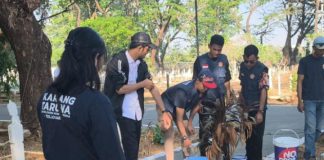 Bakti Sosial Bersama TNI-Polri di TMP Panaikang, Karang Taruna Turunkan 30 Pengurus dan Anggota FOTO: Karang Taruna Makassar saat mengikuti kegiatan bakti sosial di TMP Panaikang. Rabu (12/8/2026). (Ist)