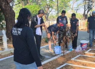 Bakti Sosial Bersama TNI-Polri di TMP Panaikang, Karang Taruna Turunkan 30 Pengurus dan Anggota FOTO: Karang Taruna Makassar saat mengikuti kegiatan bakti sosial di TMP Panaikang. Rabu (12/8/2026). (Ist)