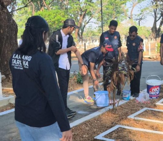 Bakti Sosial Bersama TNI-Polri di TMP Panaikang, Karang Taruna Turunkan 30 Pengurus dan Anggota FOTO: Karang Taruna Makassar saat mengikuti kegiatan bakti sosial di TMP Panaikang. Rabu (12/8/2026). (Ist)