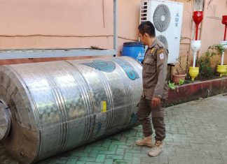 Sukseskan Pilah Sampah Pemkot Makassar, Karang Taruna Bangun Teba Raksasa FOTO: Tandong ukuran 3000 ltr disiapkan untuk pembangunan teba raksasa oleh Karang Taruna Kota Makassar. (Ist)