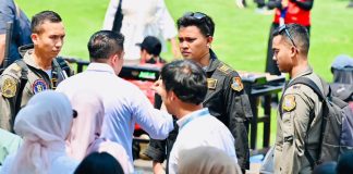 Mines 4 Hari HUT RI ke-81, Seskab Teddy Tinjau Gladi Kotor di Istana Merdeka Jakarta FOTO: Sekretaris Kabinet (Seskab) Teddy Indra Wijaya meninjau pelaksanaan gladi kotor empat hari jelang upacara peringatan Detik-Detik Proklamasi dan Upacara Penurunan Bendera HUT RI ke-81 di Istana Merdeka, Jakarta. Kamis, 13 Agustus 2026, (Dok Seskab)