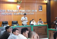Bawaslu Sulsel Uji Publik Standar Layanan Penanganan Pelanggaran dan Sengketa FOTO: Badan Pengawas Pemilihan Umum – Anggota Bawaslu Sulsel, saat menggelar Forum Konsultasi Publik di Kantor Bawaslu Sulsel, Jumat (14/8/2026). (Ist)