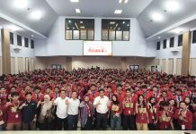 Wujudkan Wilayah Bebas Korupsi, Fakultas Kehutanan Unhas Sosialisasikan Zona Integritas kepada Mahasiswa Baru 2026 FOTO: Universitas Hasanuddin (Unhas) sosialisasikan pembangunan zona integritas kepada mahasiswa baru dalam kegiatan Pengenalan Kehidupan Kampus Bagi Mahasiswa Baru (PKKMB) 2026. Kegiatan berlangsung mulai pukul 08.00 Wita di Aula Lantai 1 Fakultas Kehutanan, Kampus Unhas Tamalanrea, Makassar, Kamis (13/8/2026).