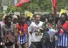 Aksi Kelompok Separatis Mahasiswa Dikawal Polisi, Zulkifli: Dihadang Karena Mereka Klaim Bukan Lagi Bagian dari NKRI FOTO: Puluhan mahasiswa dari Komite Nasional Papua Barat (KNPB) menggelar aksi unjuk rasa di jalan Sultan Alauddin Makassar, Sabtu (15/8/2026). (Ist)