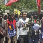 Aksi Kelompok Separatis Mahasiswa Dikawal Polisi, Zulkifli: Dihadang Karena Mereka Klaim Bukan Lagi Bagian dari NKRI FOTO: Puluhan mahasiswa dari Komite Nasional Papua Barat (KNPB) menggelar aksi unjuk rasa di jalan Sultan Alauddin Makassar, Sabtu (15/8/2026). (Ist)