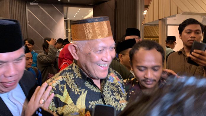 FOTO: Cicit Pendiri Nahdlatul Ulama, KH Abdul Hakim Mahfudz (Gus Kikin) saat ditemui awak media di Makassar. Sabtu (14/8/2026). (Ist) FOTO: Cicit Pendiri Nahdlatul Ulama, KH Abdul Hakim Mahfudz (Gus Kikin) saat ditemui awak media di Makassar. Sabtu (14/8/2026). (Ist)