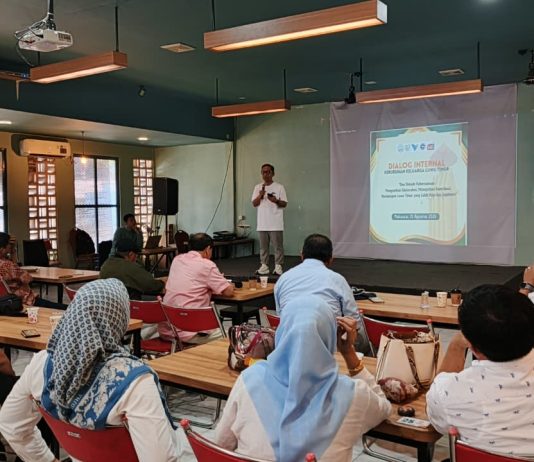 KKLT Genap 20 Tahun, Diaspora Luwu Timur Mulai Bicara Kontribusi Strategis FOTO: Peringatan Milad ke-20 KKLT yang digelar di Cafe Dawai, Tamalanrea, Makassar, Sabtu (15/8/2026). (ist)
