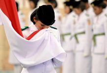 Wapres Kukuhkan Paskibraka di Istana Negara FOTO: Salah satu anggota Pasukan Pengibar Bendera Pusaka (Paskibraka) Tingkat Pusat Tahun 2026 di Istana Negara, Jakarta pada Sabtu, 15 Agustus 2026. (Seskab)