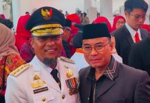 HUT Kemerdekaan RI ke-81, LDII Sulsel Dorong Karya dan Kontribusi untuk Masyarakat FOTO: Gubernur Sulsel, Andi Sudirman Sulaiman dan Ketua DPW LDII Sulawesi Selatan, H Asdar Mattiro SSos MIKom seusai mengikuti upacara HUT ke-81 Republik Indonesia di Rumah Jabatan Gubernur Sulawesi Selatan, Jalan Jenderal Sudirman, Kota Makassar, Senin (17/8/2026) pagi.