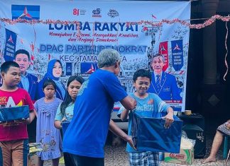 15 Kecamatan Bergemuruh, Demokrat Makassar Gelar Lomba Rakyat hingga 23 Agustus FOTO: Suasana kebersamaan masyarakat mewarnai rangkaian kegiatan Lomba Rakyat Partai Demokrat Kota Makassar yang digelar serentak di 15 kecamatan se-Kota Makassar.