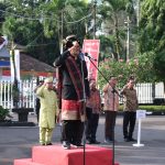 Upacara HUT ke-81 RI di PTPN I Regional 1 Berlangsung Khidmat FOTO: Kepala Region Head PTPN I (Persero) Regional 1, Wispramono Budiman, bertindak sebagai Inspektur Upacara, Hari Ulang Tahun (HUT) ke-81 Kemerdekaan Republik Indonesia, Senin (17/8/2026), di halaman Kantor Regional 1.