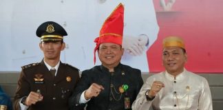 Kasi Intelijen Luruskan Pemberitaan Foto Ketua KONI dengan Kasi Datun, Sulfikar: Bukan Kajari Makassar itu FOTO: Kiri Kasi Datun Kejari Makassar, Ketua PN Makassar dan Ketua KONI Makassar. (ist)