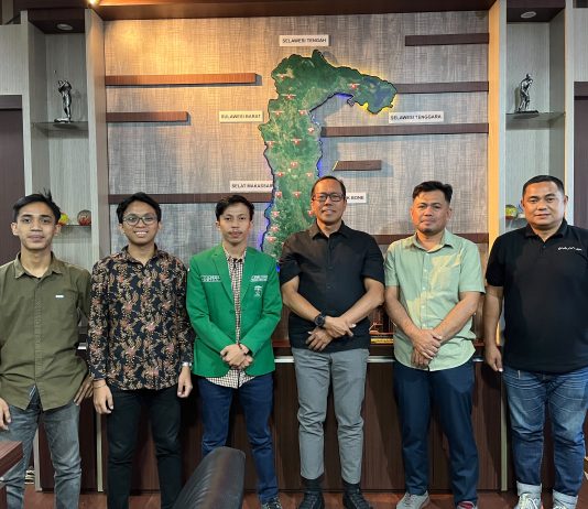 Temui Dir Intel Polda Sulsel, PP IPMIL Bahas Kondisi SDA dan Kondusivitas Keamanan di Tanah Luwu FOTO: Ketua Umum PP IPMIL Luwu, Yandi dan sejumlah pengurus saat menemui Dir Intel Polda Sulsel. (ist)