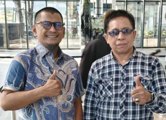BARAK 145 Bersama Relawan Jakarta Gagas Yellow Makassar Command, Gerakan Akar Rumput Berbasis Lorong FOTO: Illank Radjab bersama Nasrun Mantja, yang akrab disapa Daeng Accung.