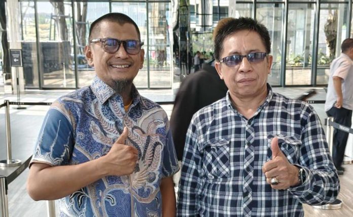 FOTO: Illank Radjab bersama Nasrun Mantja, yang akrab disapa Daeng Accung. FOTO: Illank Radjab bersama Nasrun Mantja, yang akrab disapa Daeng Accung.