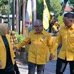 IAS Sambut Baik Bupati Uji Ingin Pimpin Golkar Bantaeng FOTO: DPD II Partai Golkar Kabupaten Bantaeng menyambut baik kunjungan DPD I Partai Golkar Sulsel, Ilham Arief Sirajuddin (IAS) di Sekertariat DPD II Partai Golkar Kabupaten Bantaeng, Minggu, 23 Agustus 2026.