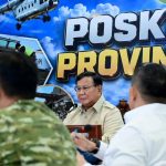 Presiden Pimpin Rapat Karhutla di Posko Aju Provinsi Riau FOTO: Presiden Prabowo Subianto memimpin rapat penanganan kebakaran hutan dan lahan (karhutla) di Posko Aju Provinsi Riau, Kota Pekanbaru pada Senin, 24 Agustus 2026. (Dok Seskab)
