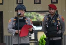 Kapolres: KKB Live di Medsos saat Bakar Kantor Pemerintahan di Dogiyai FOTO: Kapolres Dogiyai AKBP Dennis Putra. (ist)