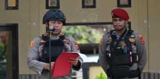 Kapolres: KKB Live di Medsos saat Bakar Kantor Pemerintahan di Dogiyai FOTO: Kapolres Dogiyai AKBP Dennis Putra. (ist)