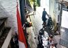 Dapat Ancaman Fisik, Wartawan Resmi Laporkan ke Polrestabes Makassar FOTO: Tiga orang pelaku terekam CCTV saat mendatangi rumah pewarta. (Ist)