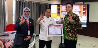 Terobosan Kadis DPMD Luwu Utara, Program OKE DESA Dorong Tata Kelola Desa Berbasis Hasil Ket Foto: Hj. Andi Syarifah Muhaeminah, S.E., M.Si., Plt. Kepala DPMD Luwu Utara (Ibu Berjilbab, Ist*)