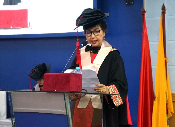 FOTO: Prof. Dr. drg. Maria Tanumi Hardja, MDSc. Guru Besar Bidang Ilmu Konservasi Gigi dan Mikrobiologi Endodontik, Fakultas Kedokteran Gigi. FOTO: Prof. Dr. drg. Maria Tanumi Hardja, MDSc. Guru Besar Bidang Ilmu Konservasi Gigi dan Mikrobiologi Endodontik, Fakultas Kedokteran Gigi.