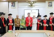 Laskar Sulsel Apresiasi Capaian Gelar Doktor Mohammad Romadhon Afwan, Illank Radjab: Gelar Akademik Harus Menjadi Kekuatan dalam Pengabdian FOTO: Dr. Mohammad Romadhon Afwana, S.H., MH,.M.Kn., Kepala Rutan Makassar usai menerima gelar doktor dari Fakultas Hukum Universitas Hasanuddin Makassar.
