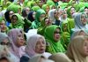 Lima Hari Muktamar, Puluhan Miliar Berputar: Ke Mana Uang Itu Pergi Setelah Muktamar Selesai? FOTO: Muslimah NU saat mengikuti pembukaan Muktamar ke-35 Nahdlatul Ulama (NU) Tahun 2026 di Lapangan Untung Suropati Tambakberas, Jombang, Jawa Timur pada Kamis, 27 Agustus 2026. (Dok Seskab)