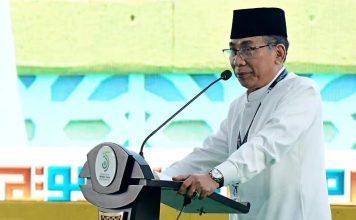 Muktamar ke-35 NU: LPJ PBNU Gus Yahya Diterima Peserta FOTO: Ketua Umum PBNU 2021-2026, KH Yahya Cholil Staquf atau Gus Yahya pada pelaksanaan Muktamar ke-35 NU di Pondok Pesantren Bahrul Ulum, Tambakberas, Jombang, Jumat (28/8). (Dok Seskab)