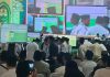 Penghitungan AHWA Muktamar NU ke-35 Sempat Tertunda, Arena Kembali Kondusif FOTO: Makmur Idrus melaporkan. Proses penghitungan usulan Ahlul Halli wal Aqdi (AHWA) pada Muktamar Nahdlatul Ulama ke-35 berlangsung dengan diikuti peserta dari PCNU, PWNU, serta PCINU. Ahad (30/8/2026)