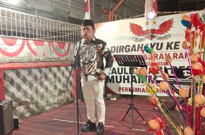 FOTO: Nasrun Mantja, S.H., yang akrab disapa Daeng Accung, Ketua Relawan Jakarta, menghadiri peringatan Maulid Nabi Muhammad SAW bersama warga di lorong Jalan Sungai Limboto, Makassar.Senin malam (31/8/2026)