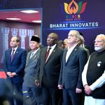 Presiden Prabowo Tekankan Kekuatan Kolektif BRICS untuk Perkuat Tata Kelola Global FOTO: Presiden RI Prabowo Subianto menghadiri sesi terbatas bertema “Inclusive Global Governance and Strengthening Multilateralism” pada Konferensi Tingkat Tinggi (KTT) BRICS 2026 di New Delhi, Republik India, Sabtu (12/09/2026). (Sumber: BPMI Setpres)