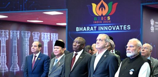 Presiden Prabowo Tekankan Kekuatan Kolektif BRICS untuk Perkuat Tata Kelola Global FOTO: Presiden RI Prabowo Subianto menghadiri sesi terbatas bertema “Inclusive Global Governance and Strengthening Multilateralism” pada Konferensi Tingkat Tinggi (KTT) BRICS 2026 di New Delhi, Republik India, Sabtu (12/09/2026). (Sumber: BPMI Setpres)