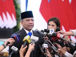 Dilantik sebagai Menkeu, Suahasil Pastikan APBN Sehat, Kredibel, dan Berdampak bagi Rakyat FOTO: Menteri Keuangan Suahasil Nazara saat memberikan keterangan pers usai dilantik Presiden Prabowo di Istana Negara, Jakarta, Senin (14/09/2026). (Sumber: BPMI Setpres)